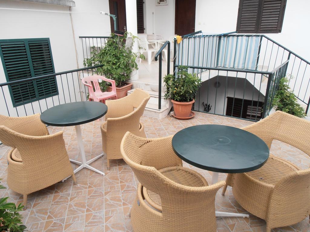 Apartment Perovic Baška Voda Exterior foto