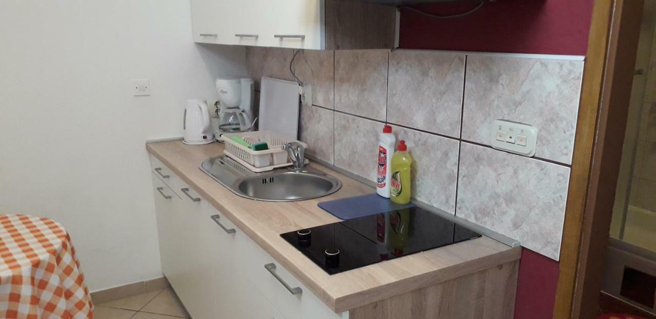 Apartment Perovic Baška Voda Quarto foto